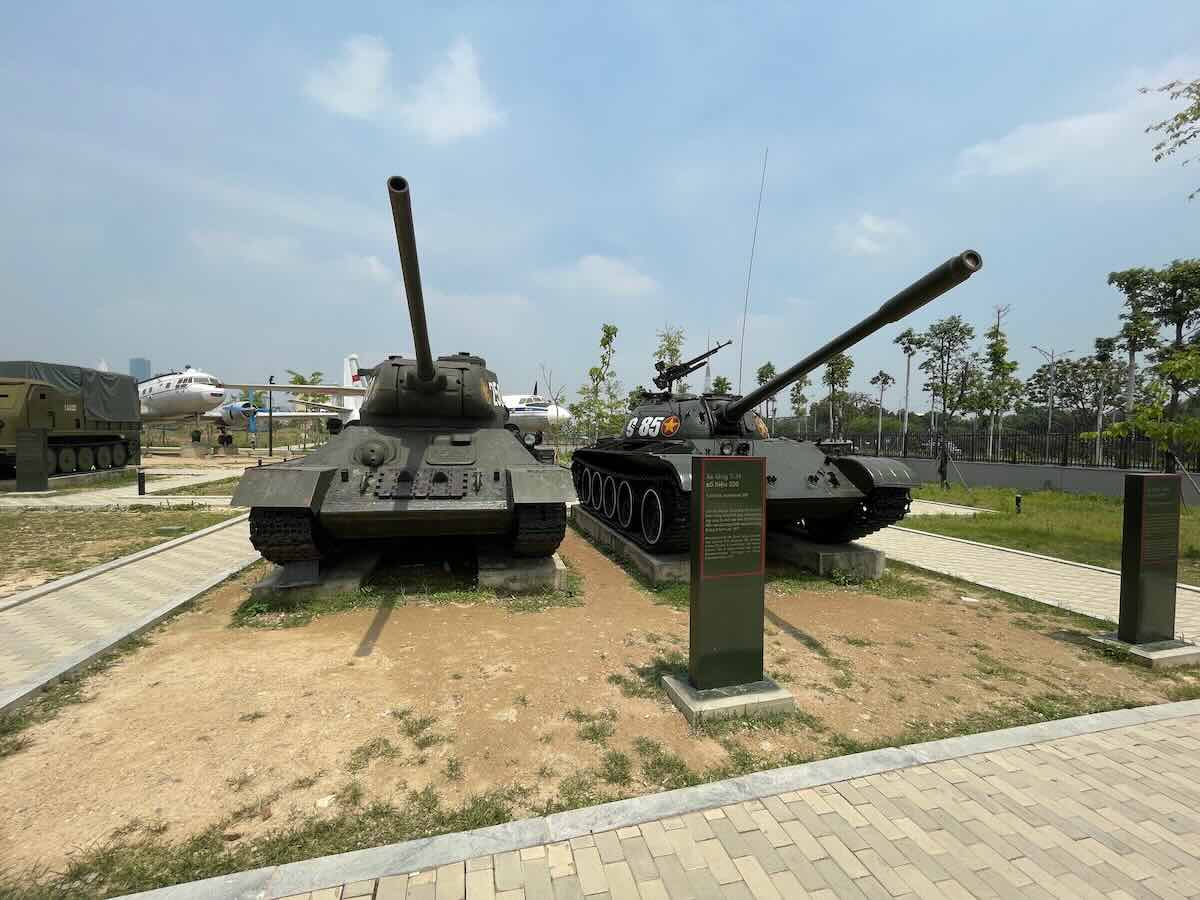 Een T-34-tank bij het Vietnam Military History Museum in Hanoi