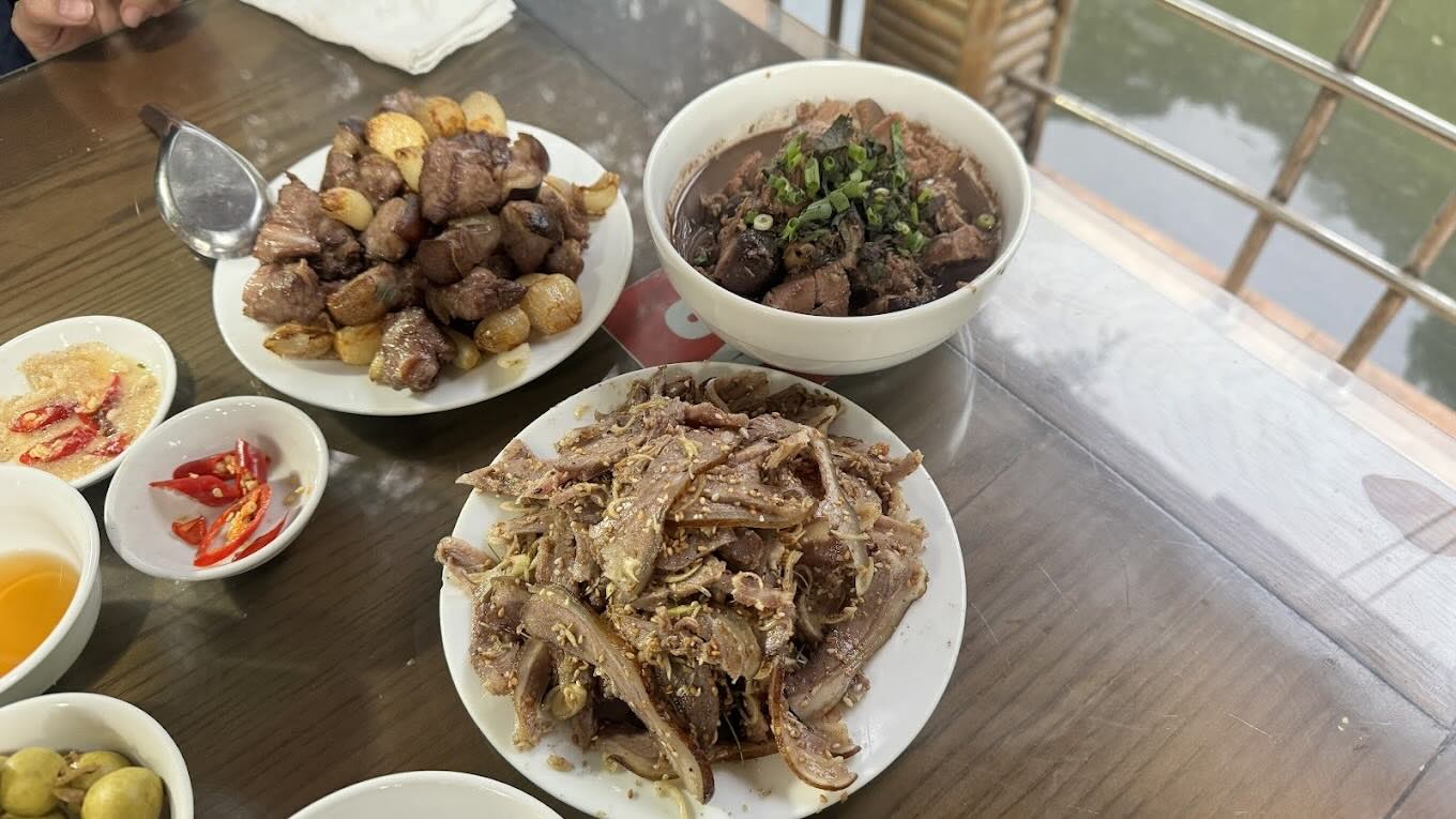 Geitenvlees (Thịt dê) in Ninh Binh