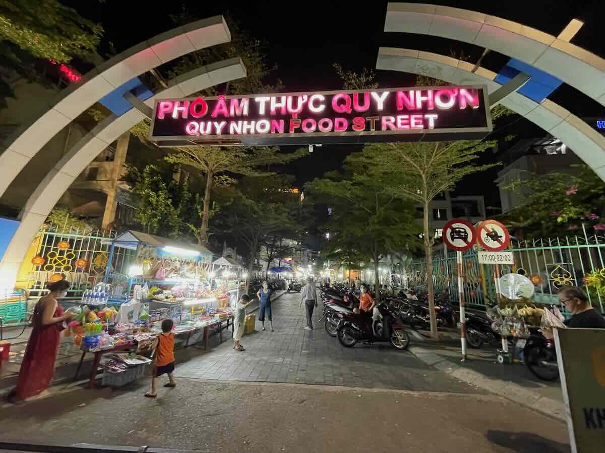 Quy Nhon night market